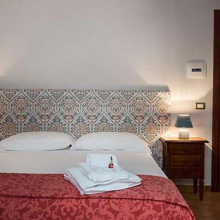 Cabrera House Bed & Breakfast Поцало Екстериор снимка