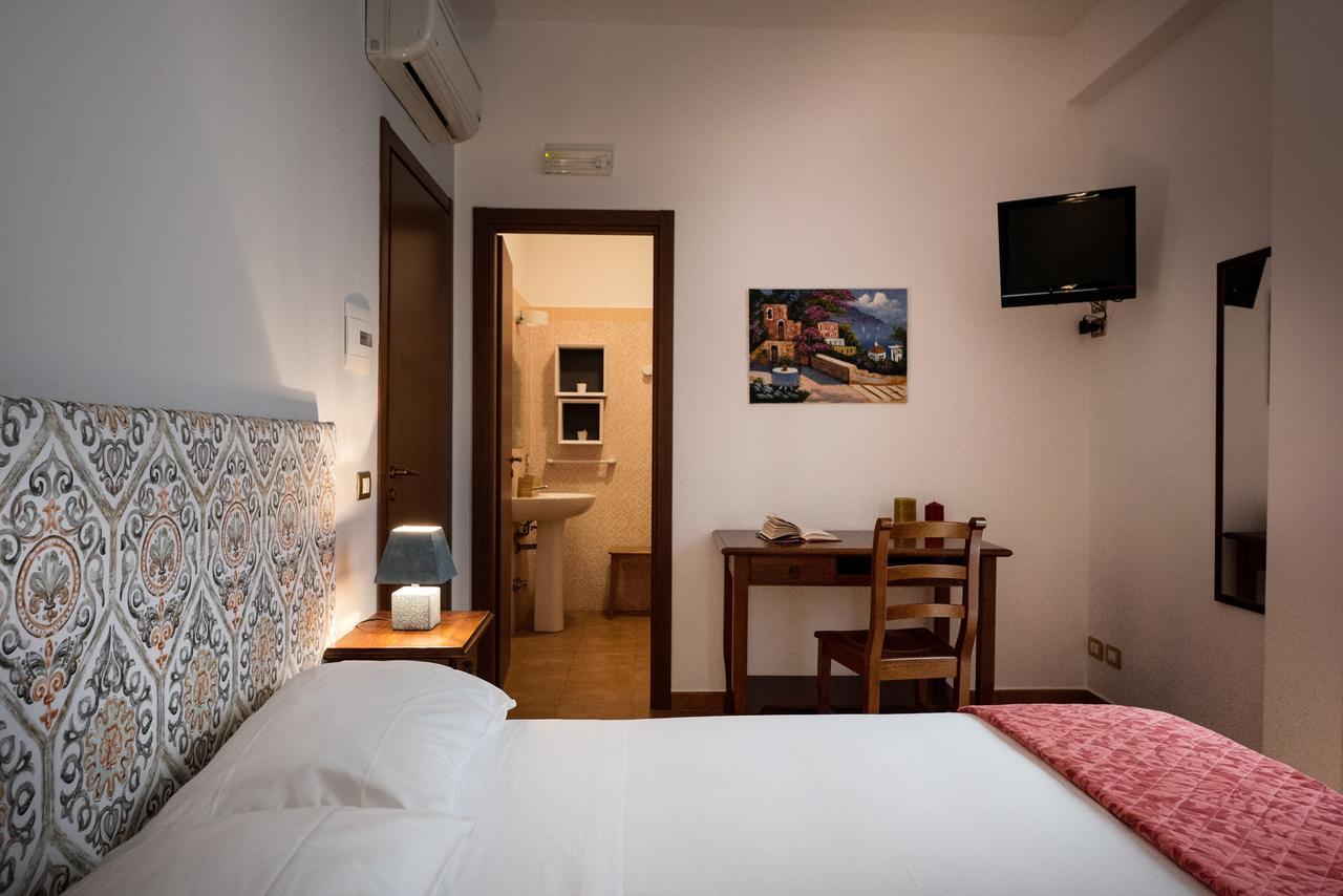 Cabrera House Bed & Breakfast Поцало Екстериор снимка