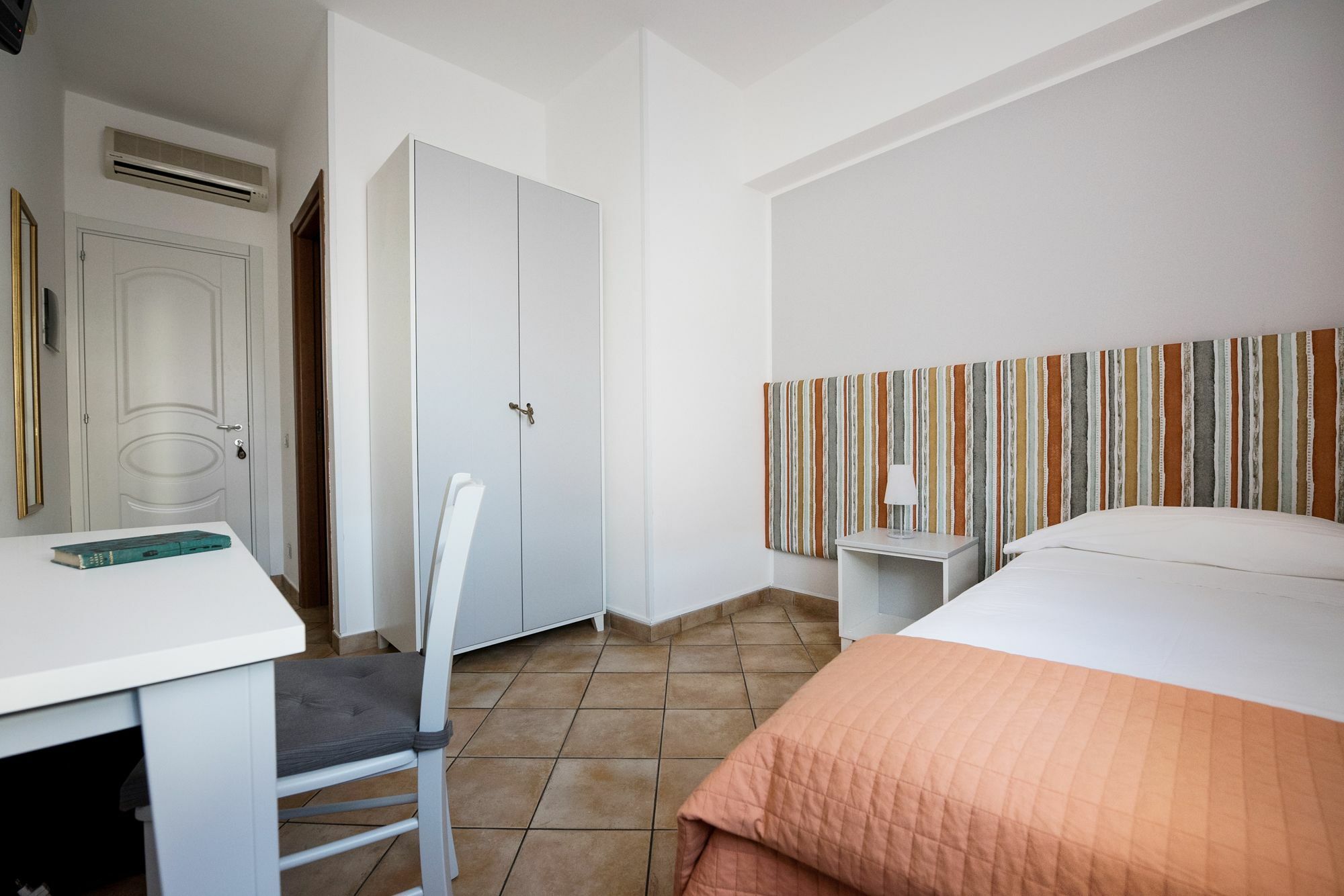 Cabrera House Bed & Breakfast Поцало Екстериор снимка